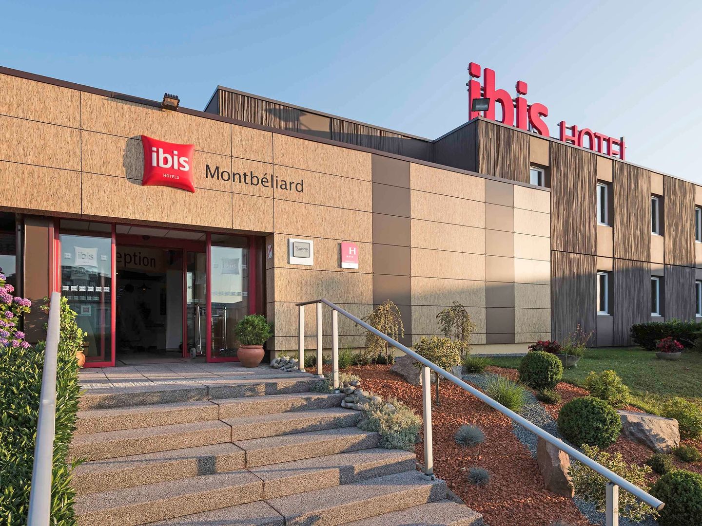 ibis montbeliard