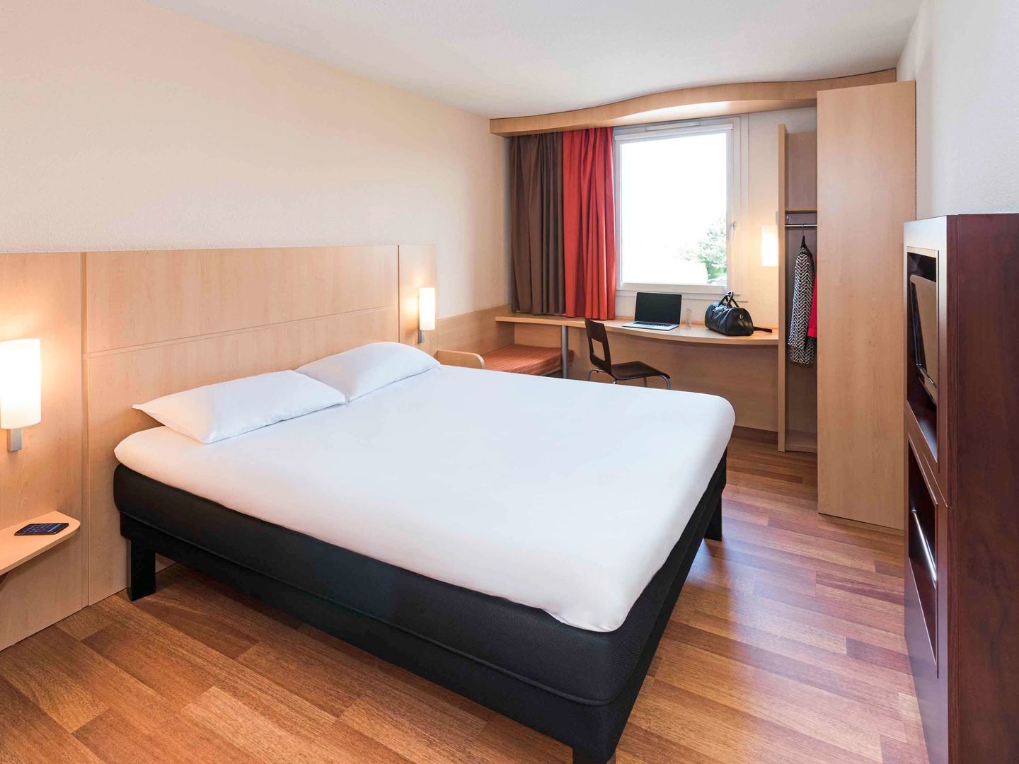 ibis montbeliard
