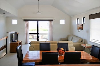 margarets beach resort