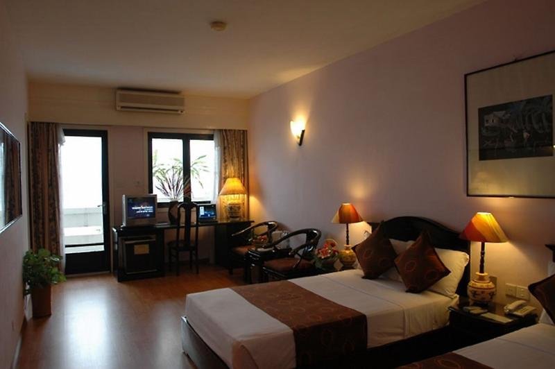 century riverside hotel hue
