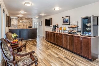 Travelodge By Wyndham Gananoque,Kingston>>Gananoque,2 star