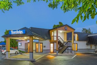 Travelodge By Wyndham Gananoque,Kingston>>Gananoque,2 star