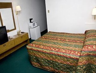 Super 8 By Wyndham Melrose,Avon>>Alexandria,2 star