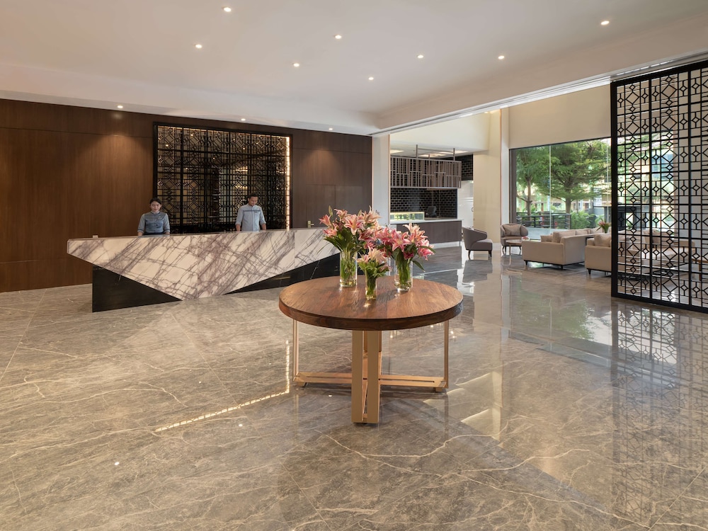 aiho hotel medan formerly radisson hotel medan