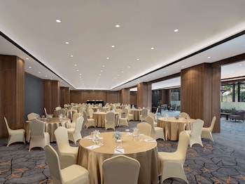 aiho hotel medan formerly radisson hotel medan