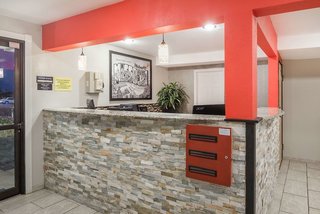 super 8 by wyndham moberly mo