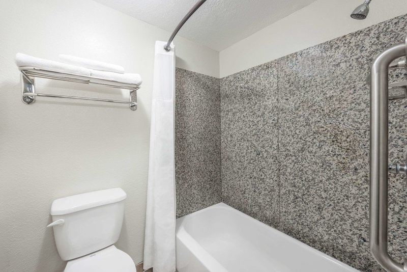 super 8 by wyndham moberly mo