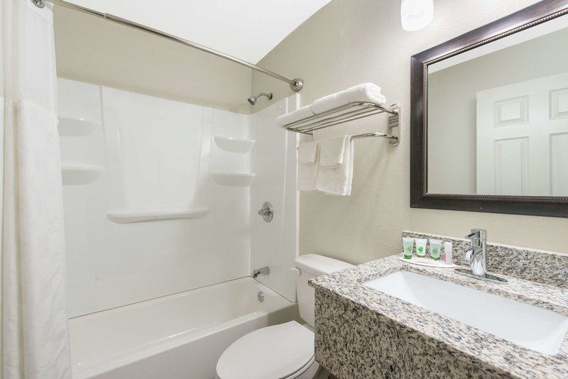 super 8 by wyndham moberly mo