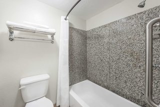 super 8 by wyndham moberly mo