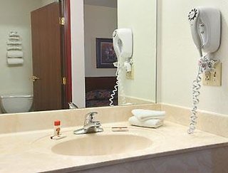 Super 8 By Wyndham Waterloo,Florence>>Collinsville,2 star