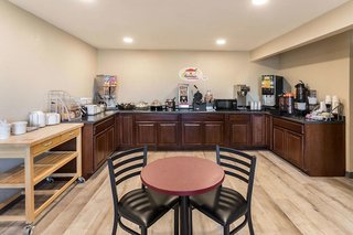 super 8 by wyndham gillette