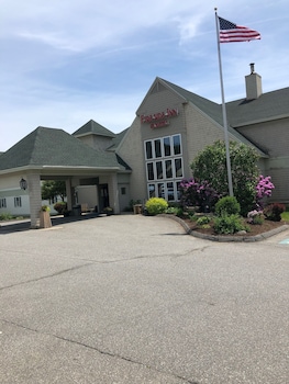 fireside inn and suites belfast