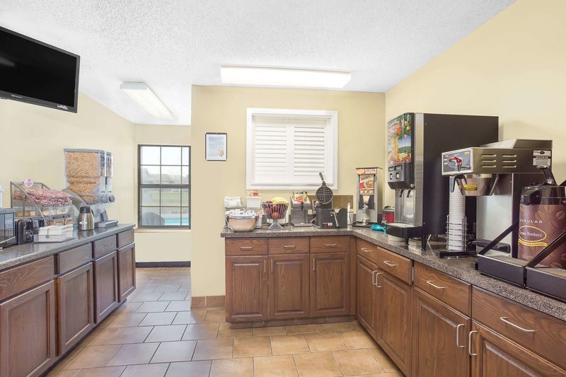 super 8 by wyndham nixa springfield area