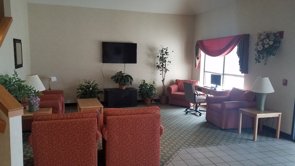 syracuse inn and suites