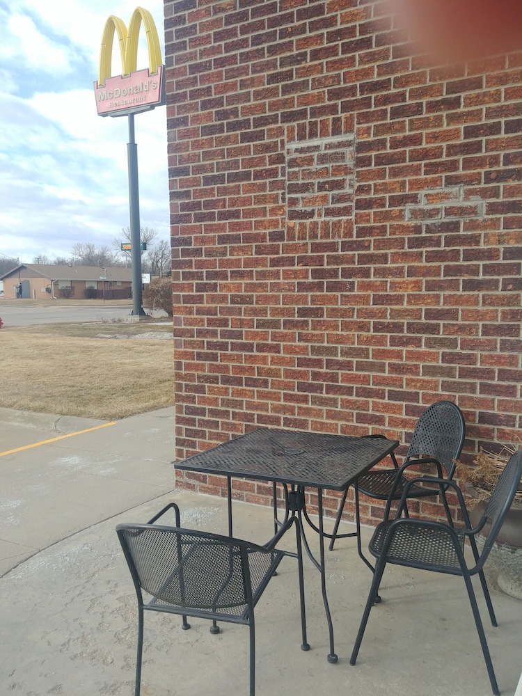 boarders inn and suites by cobblestone hotels broken bow