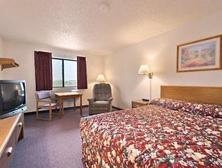 Super 8 By Wyndham Knoxville,Knoxville>>Iowa,2 star