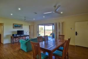 Kimberley Hotel Halls Creek,Halls Creek>>Broome,3 star