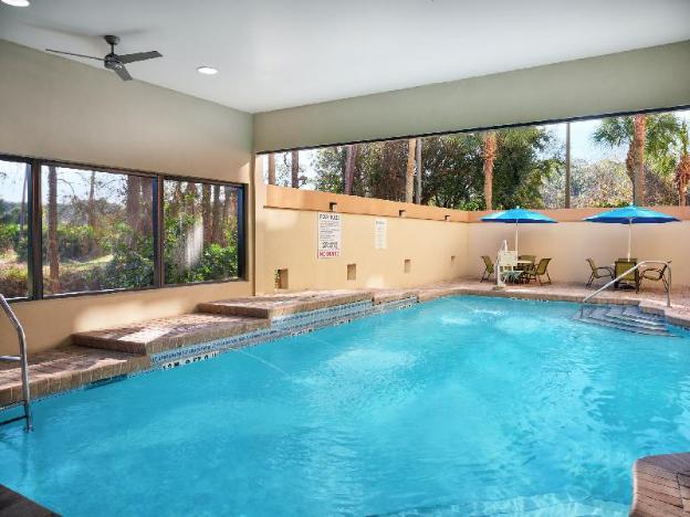 holiday inn express and suites jacksonville se med