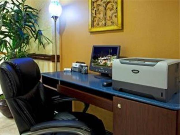 holiday inn express and suites jacksonville south