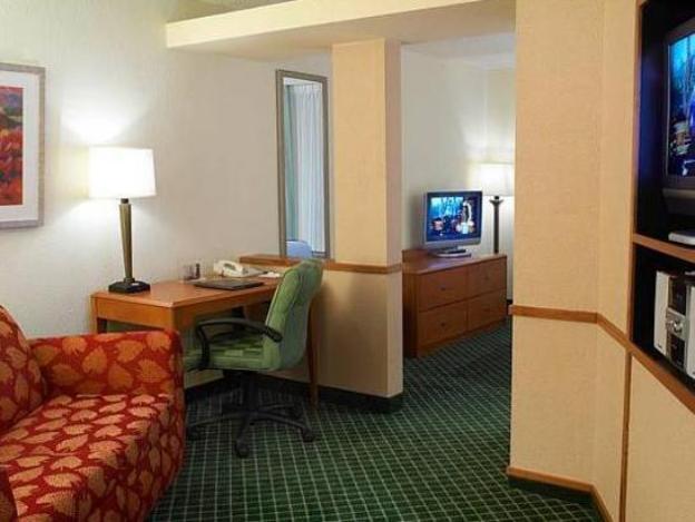 fairfield inn and suites jacksonville airport