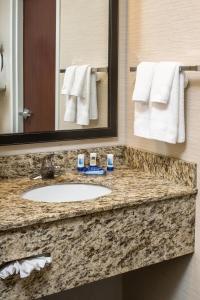 fairfield inn and suites jacksonville airport