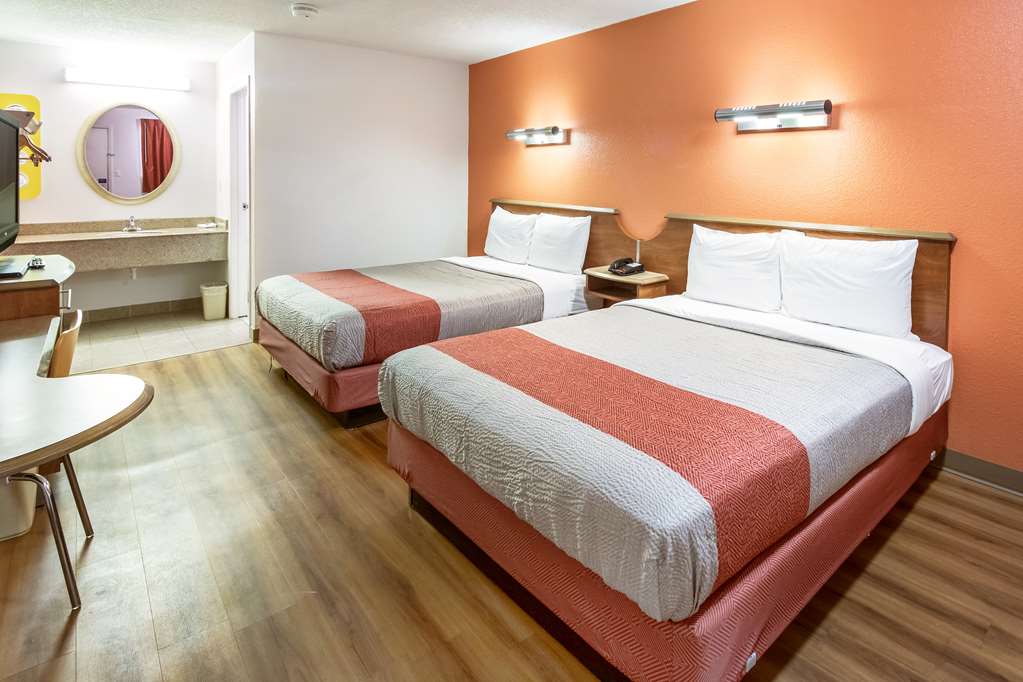 motel 6 dayton oh englewood