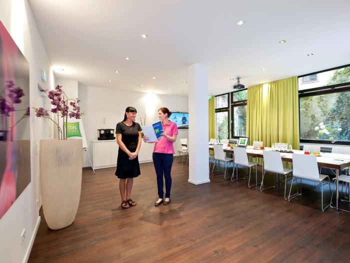 ibis styles frankfurt city