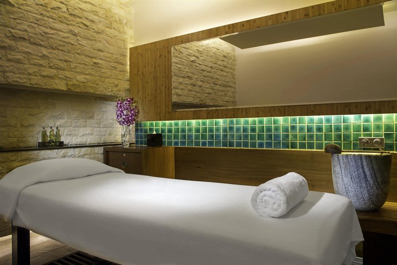 sheraton saigon grand opera hotel