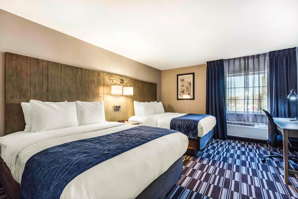 comfort inn airport