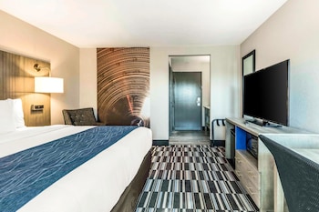 comfort inn airport