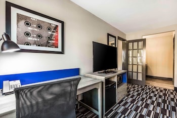 comfort inn airport