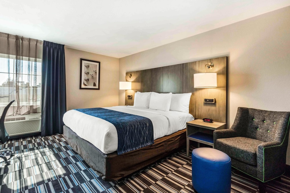 comfort inn airport