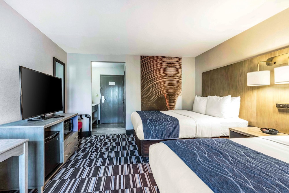 comfort inn airport