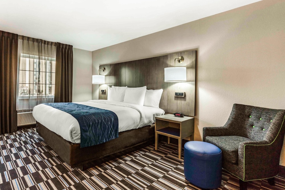 comfort inn airport