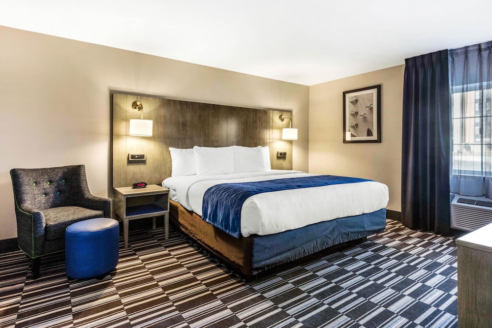comfort inn airport