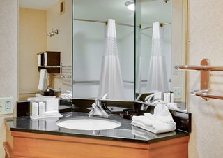 hampton inn pittsburgh airport