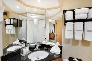 hampton inn pittsburgh airport