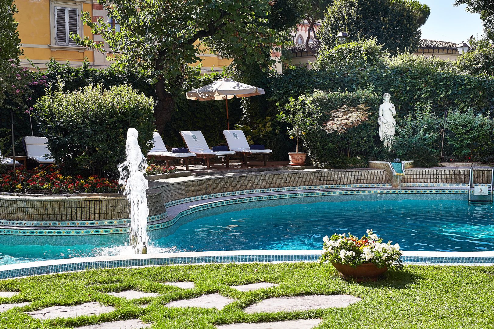 sina villa medici autograph collection