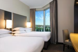 Hilton Toronto/Markham Suites Conference Centre & Spa,Markham>>Burlington,4 star