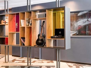 ibis lyon caluire cite internationale