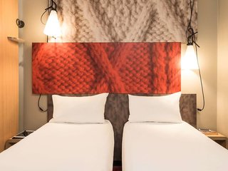 ibis lyon caluire cite internationale