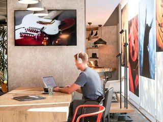 ibis lyon caluire cite internationale