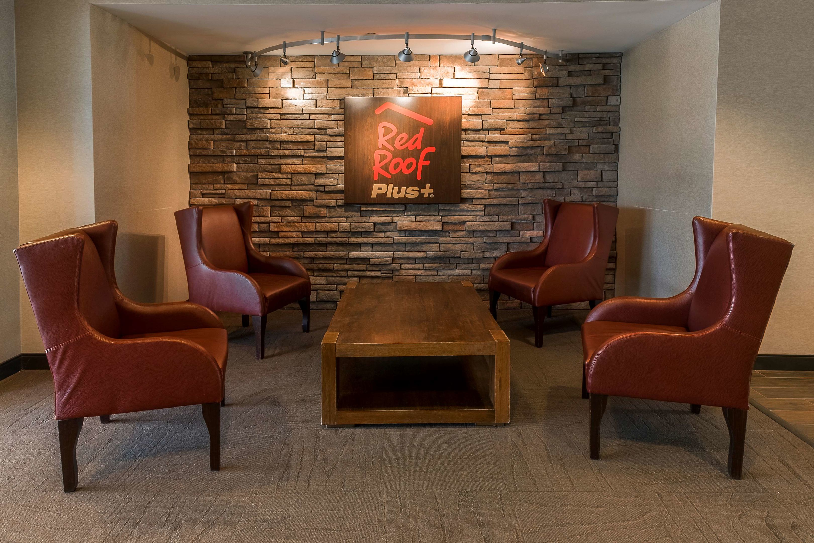 red roof inn plus long island garden city