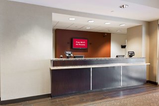 red roof inn plus long island garden city