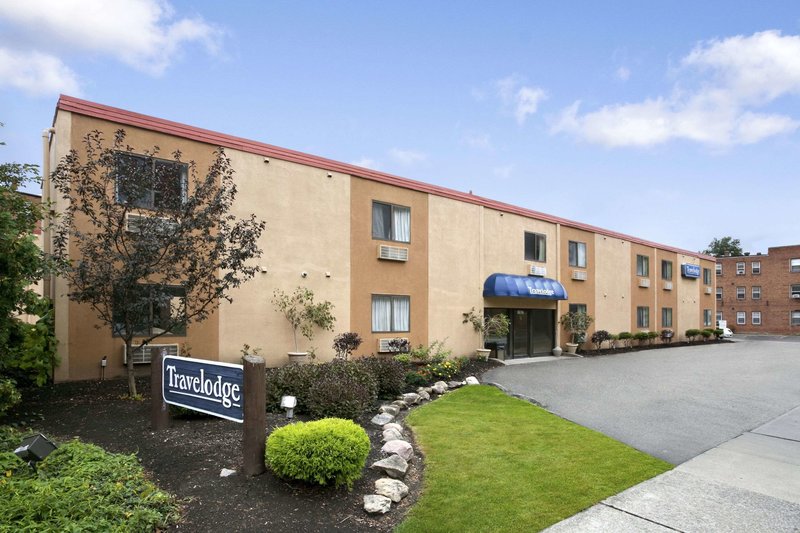 travelodge by wyndham cleveland lakewood