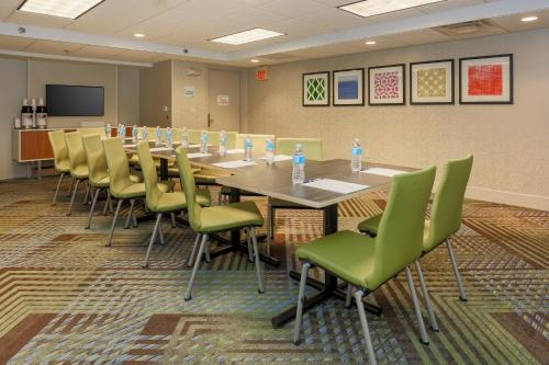 holiday inn express milwaukee west medical center by ihg