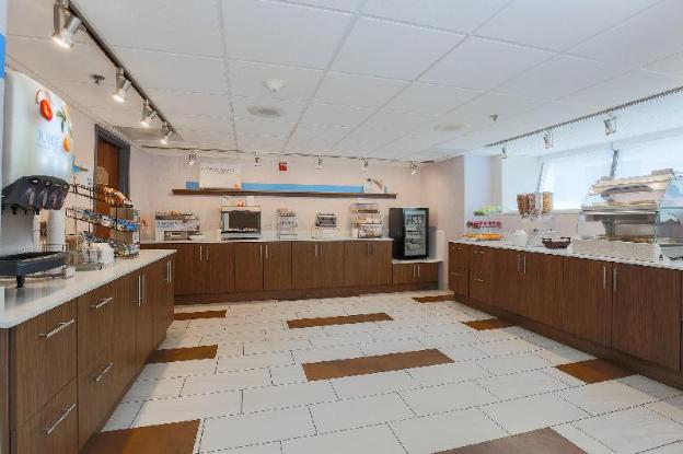 holiday inn express milwaukee west medical center by ihg