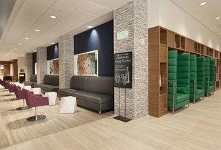 Embassy Suites By Hilton Raleigh Crabtree,North Carolina>>House Creek,4 star