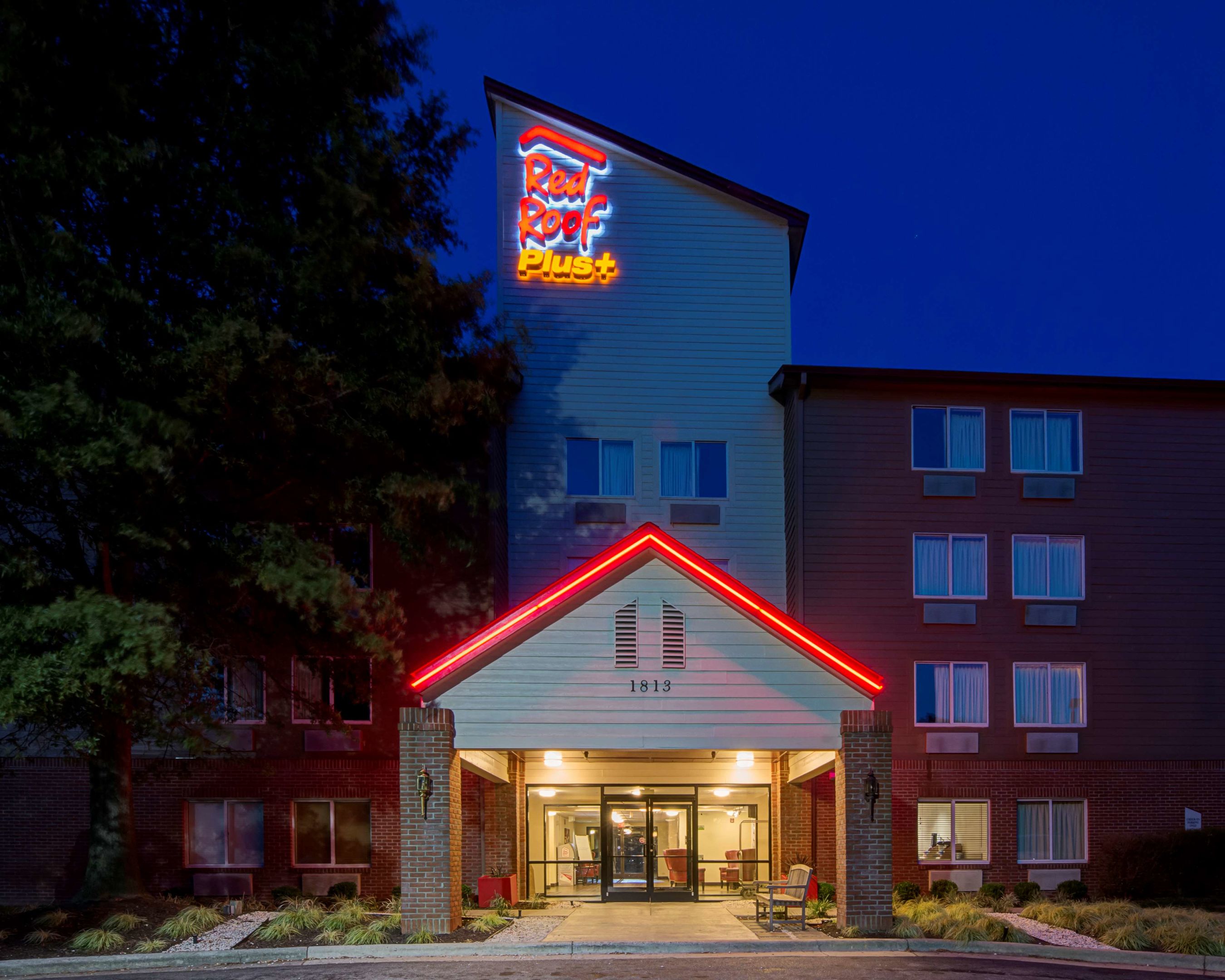 red roof inn plus raleigh downtown ncsu conv center