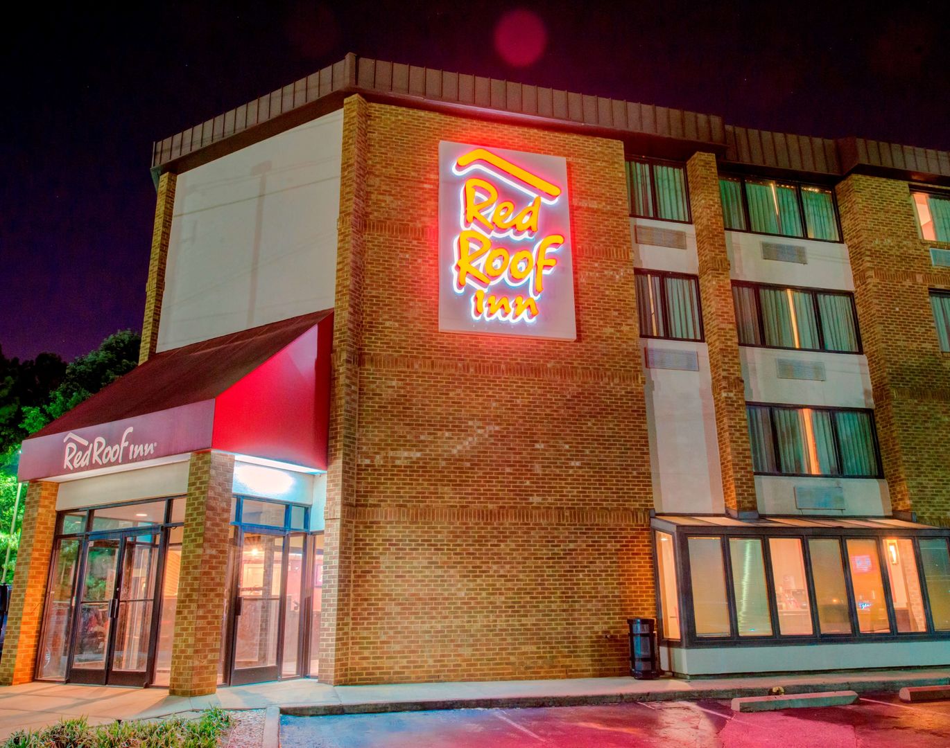red roof inn plus raleigh downtown ncsu conv center